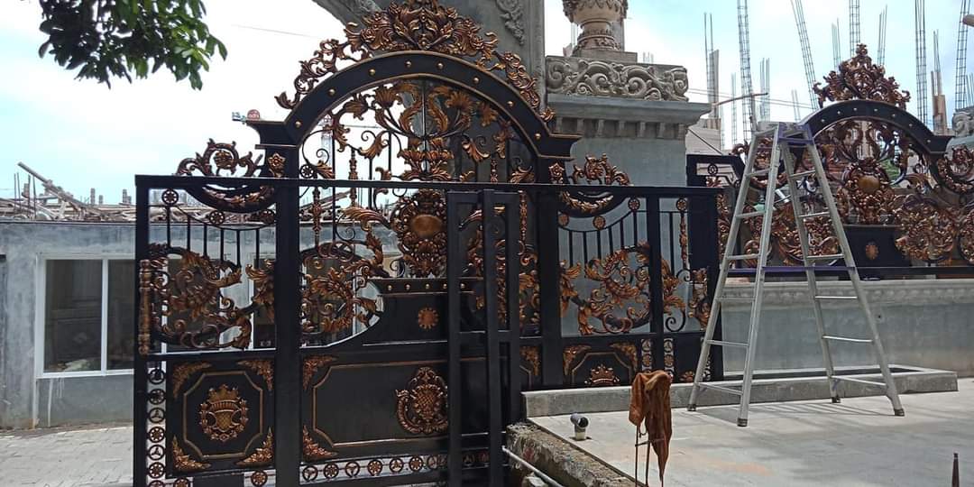 Keindahan dan Keamanan Pintu Besi Tempa Sleman Karyamandiri Pintu Besi Tempa Modern Elegan dengan Sentuhan Klasik Karyamandiri.id