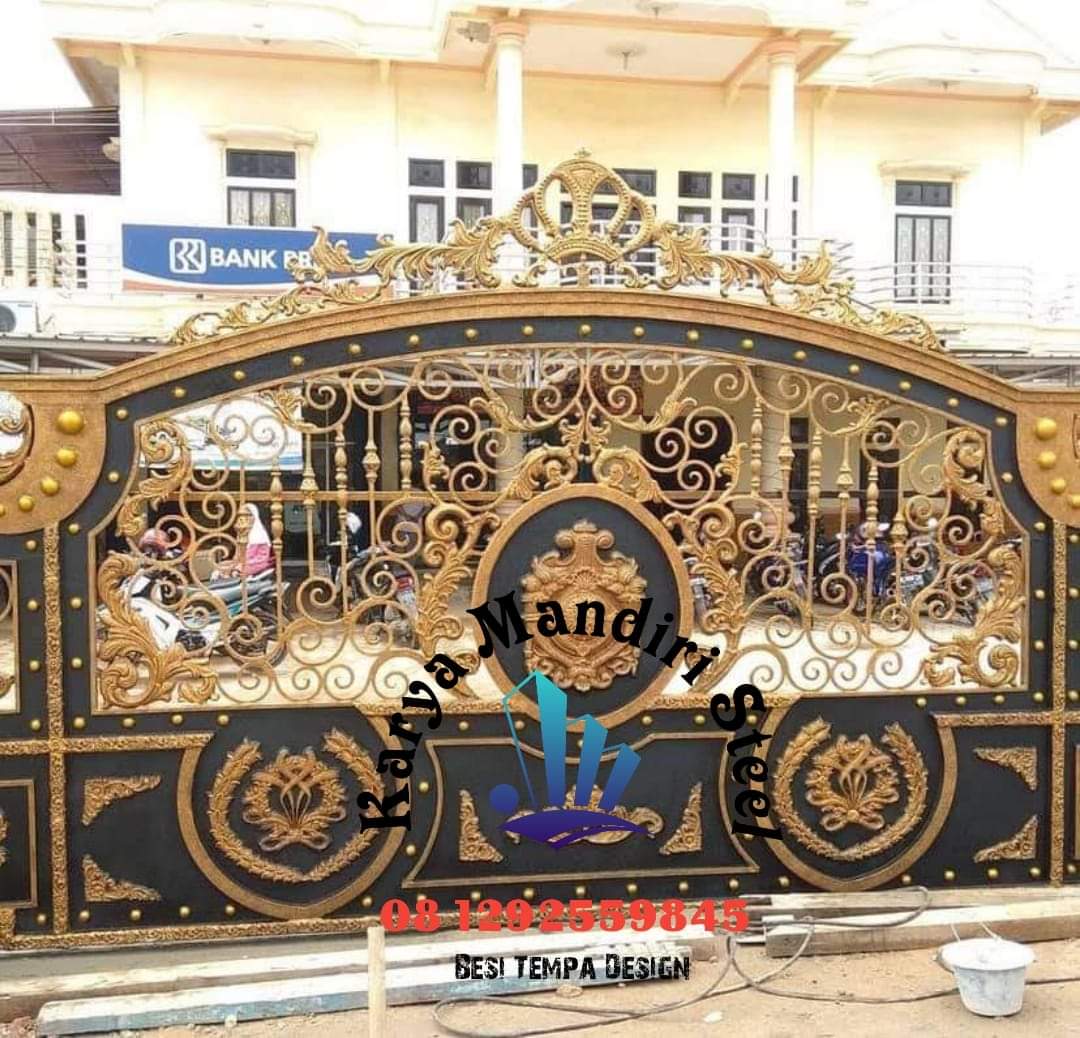 Estetika dan Keamanan Pintu Besi Tempa Klasik Karyamandiri Pintu Gerbang Klasik Jepara dengan Ukiran Detail