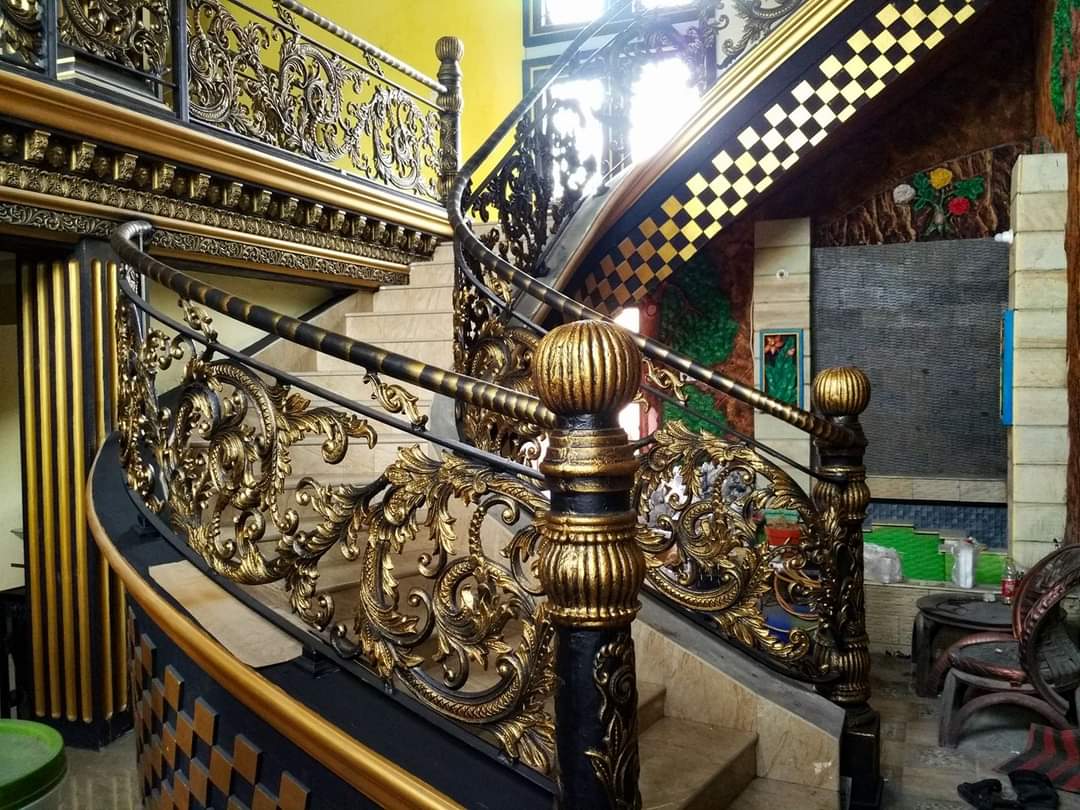 Pemasangan Railing Tangga Besi Tempa Klasik Blora