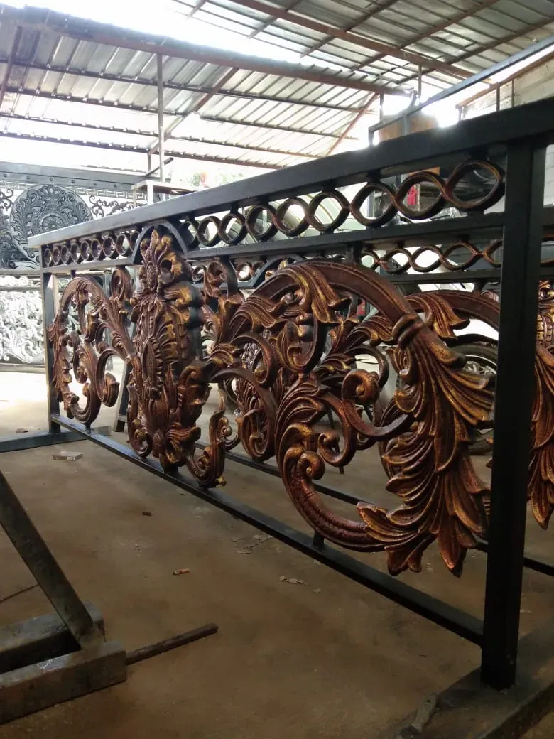 Pagar Klasik Mewah Kebumen Desain Ornamen Elegan