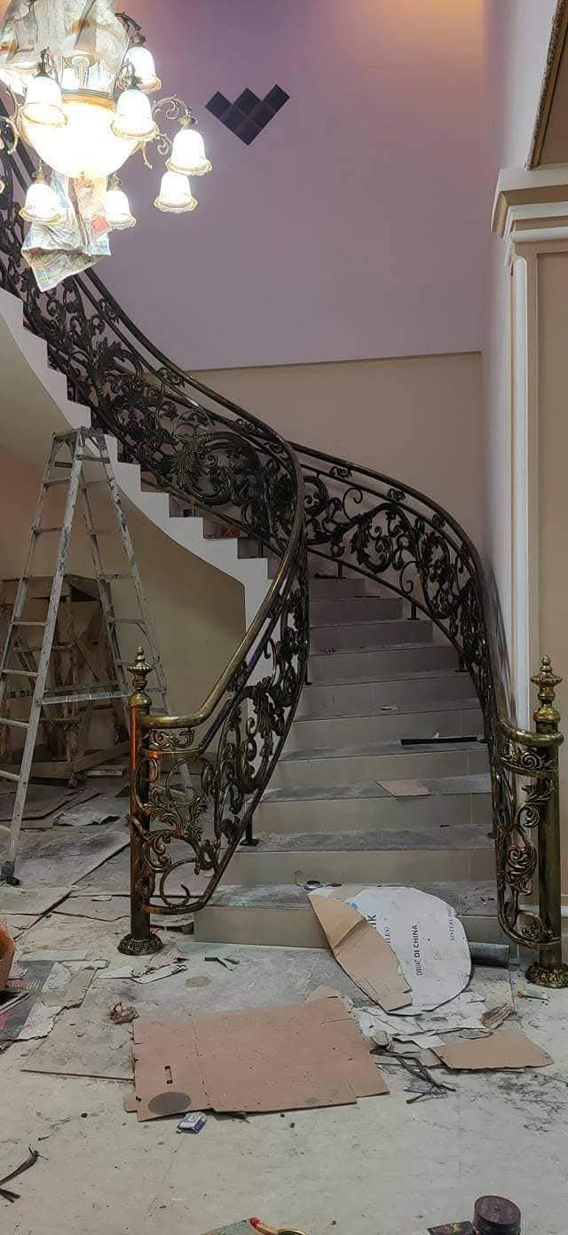 Inovasi Desain Railing Tangga Klasik Minimalis untuk Hunian di Sleman Desain Railing Tangga Besi Tempa Sleman Mewah Minimalis Klasik